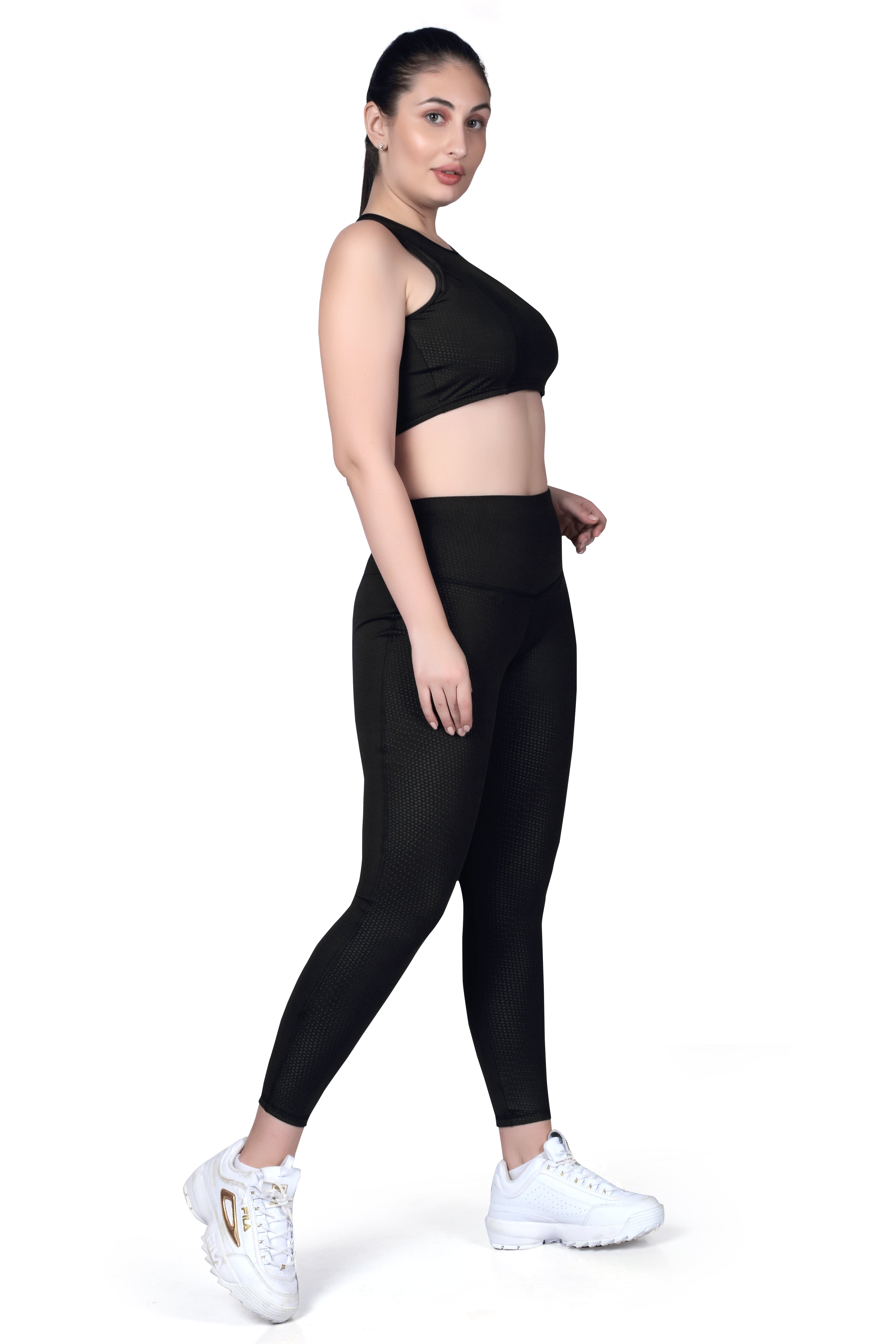 SLEEVELESS CT TOP